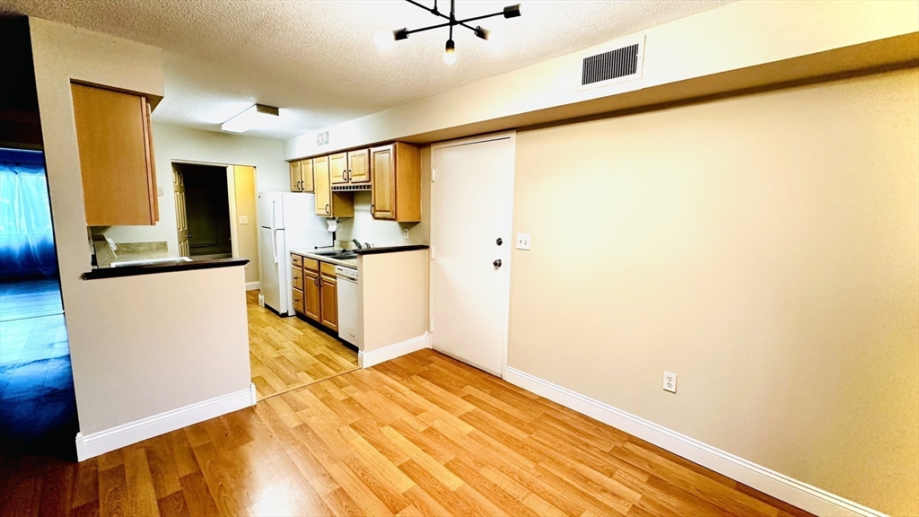 1 bed, 1 bath apartment for rent at 10 Beals Cove Rd Unit B, West Hingham — photo 2 of 13