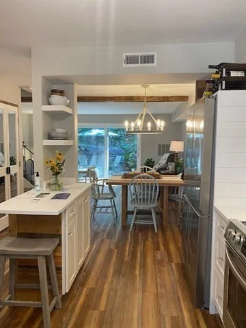 2 bed, 1 bath apartment for rent at 10 Beals Cove Rd Unit E, Hingham — photo 2 of 11