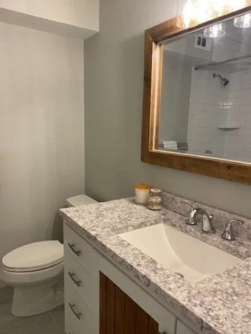 2 bed, 1 bath apartment for rent at 10 Beals Cove Rd Unit E, Hingham — photo 8 of 11