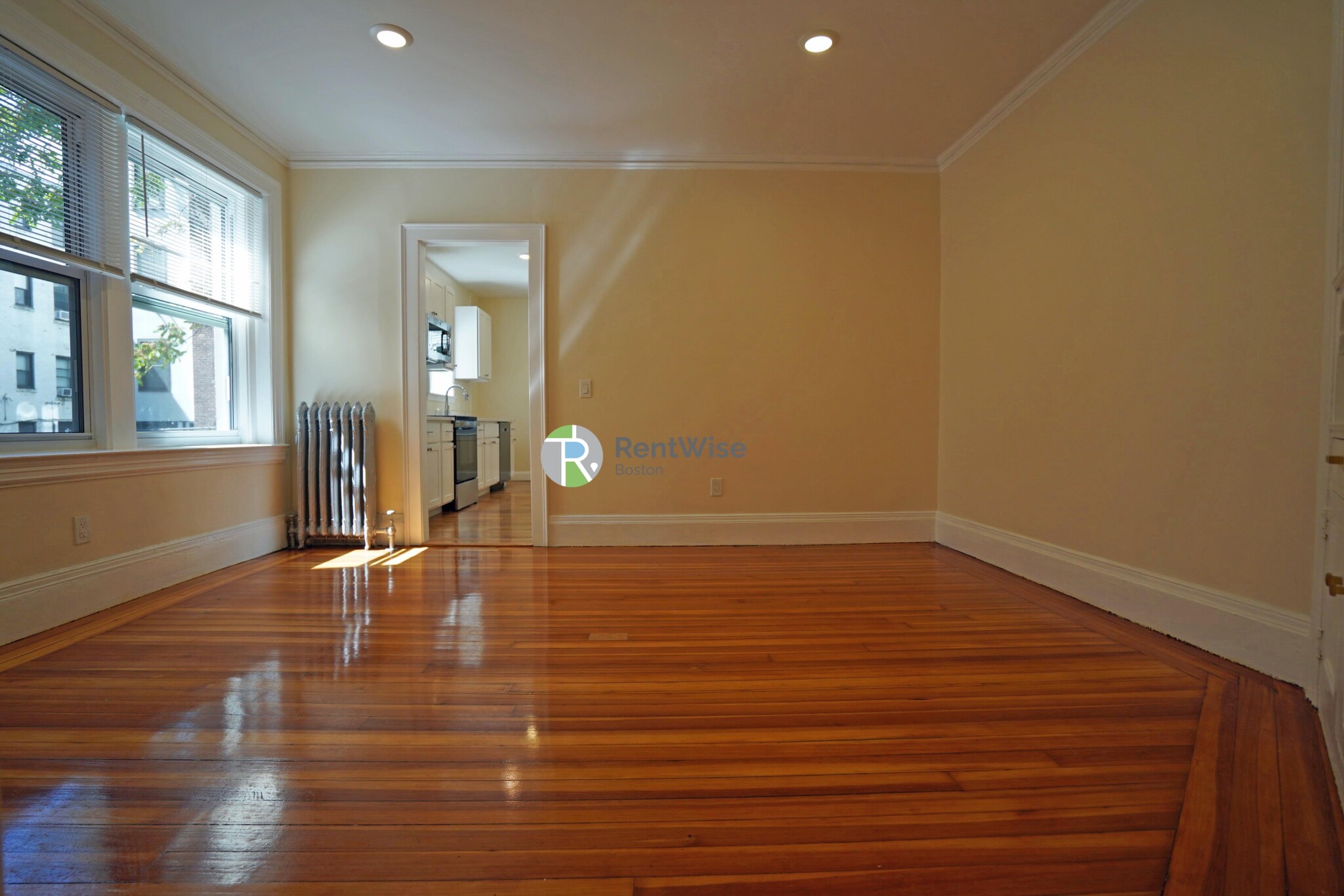 3 bed, 1.5 bath apartment for rent at 10 Beals St Unit 4, North Brookline — photo 1 of 26