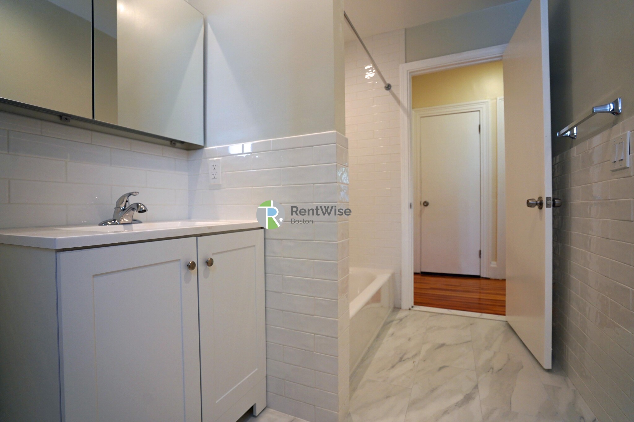 3 bed, 1.5 bath apartment for rent at 10 Beals St Unit 4, North Brookline — photo 23 of 26