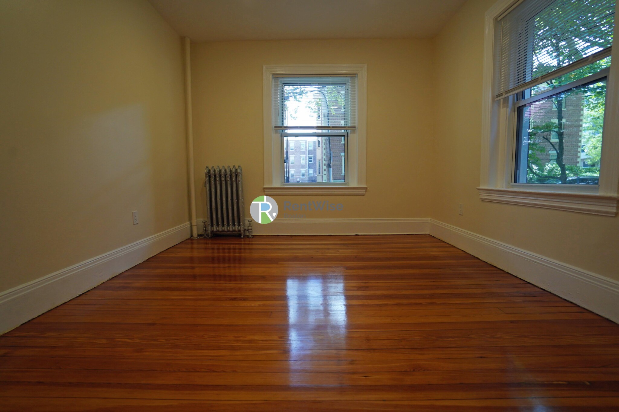 3 bed, 1.5 bath apartment for rent at 10 Beals St Unit 4, North Brookline — photo 24 of 26