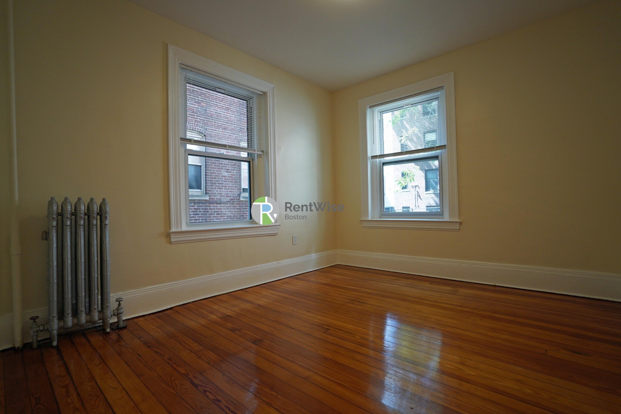 3 bed, 1.5 bath apartment for rent at 10 Beals St Unit 4, North Brookline — photo 18 of 26