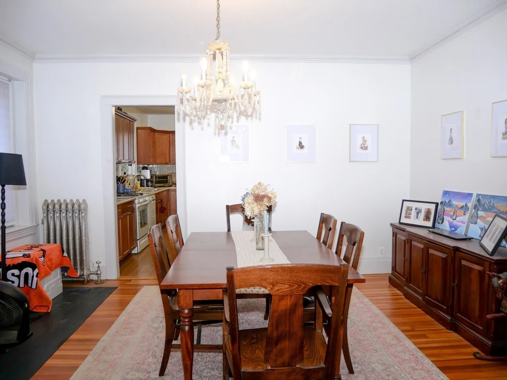 3 bed, 1 bath apartment for rent at 10 Beals Unit 1, Coolidge Corner — photo 3 of 8