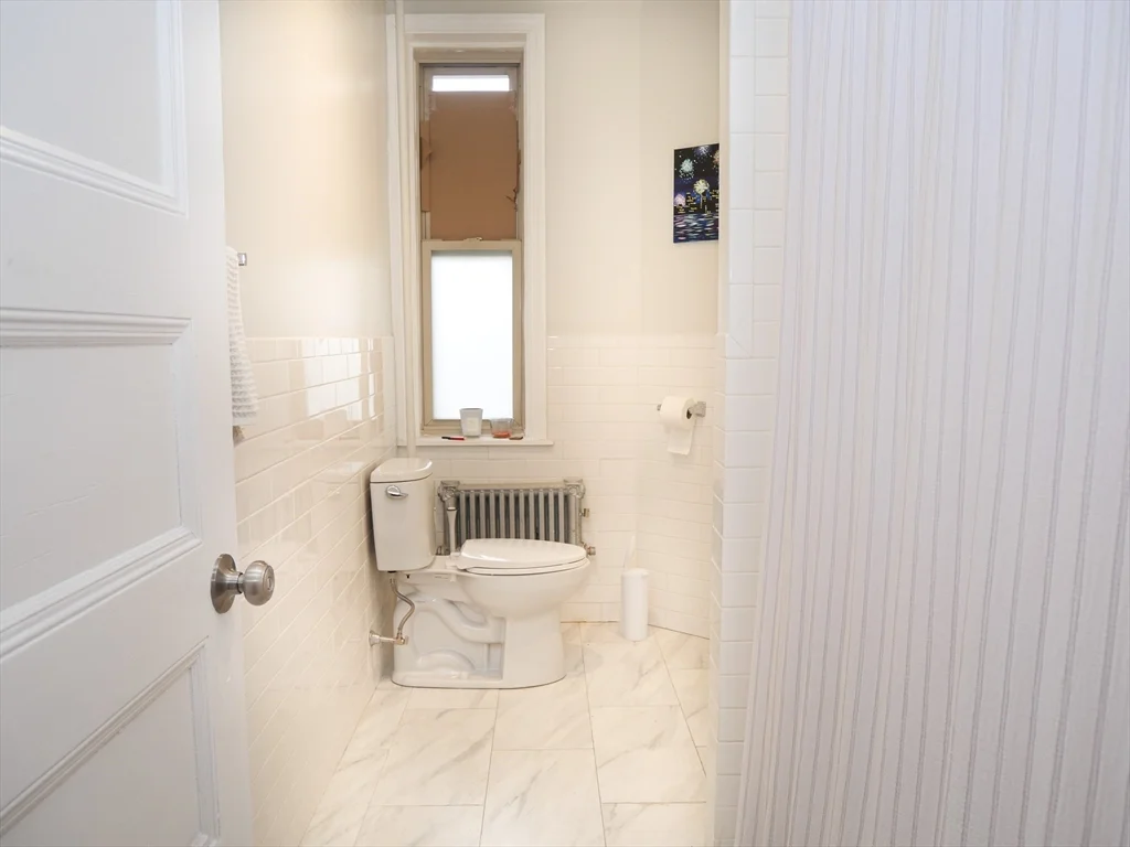 3 bed, 1 bath apartment for rent at 10 Beals Unit 3, Coolidge Corner — photo 7 of 10