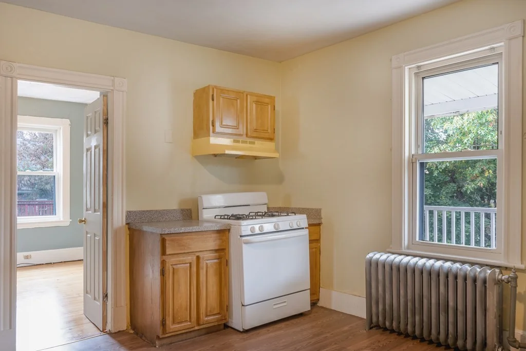 3 bed, 1 bath apartment for rent at 10 Bearse Ave Unit 3, Dorchester — photo 11 of 22