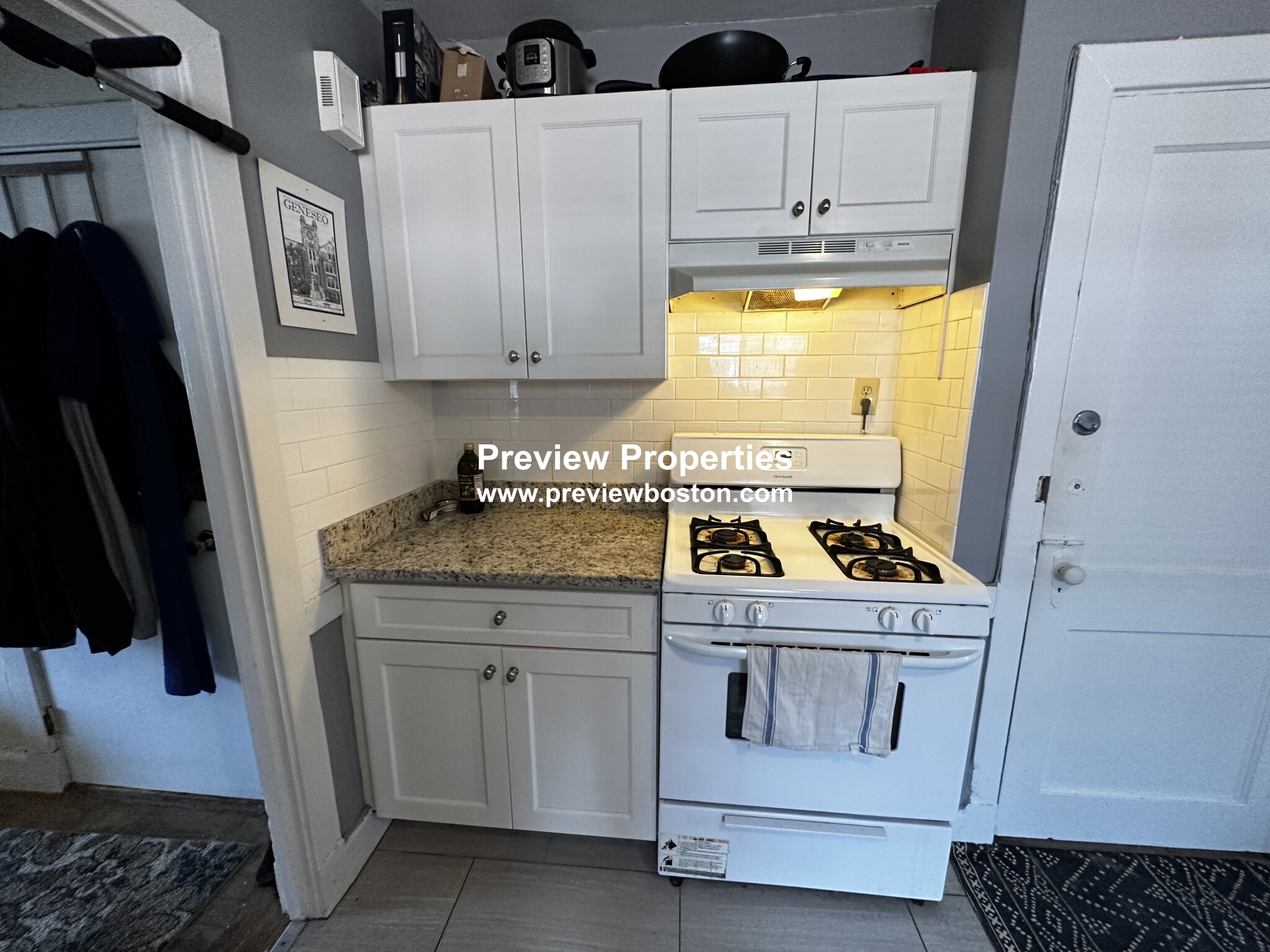 1 bed, 1 bath apartment for rent at 10 Beechcroft St Unit 4, Oak Square — photo 9 of 17