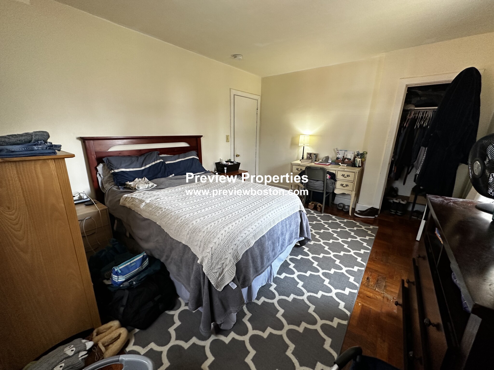 1 bed, 1 bath apartment for rent at 10 Beechcroft St Unit 4, Oak Square — photo 3 of 17
