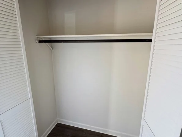Studio bed, 1 bath apartment for rent at 10 Belchertown Rd Unit 17, Amherst — photo 7 of 8