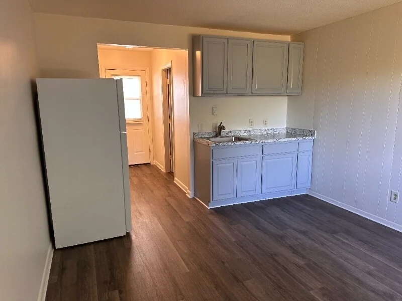 Studio bed, 1 bath apartment for rent at 10 Belchertown Rd Unit 18, Amherst — photo 2 of 7