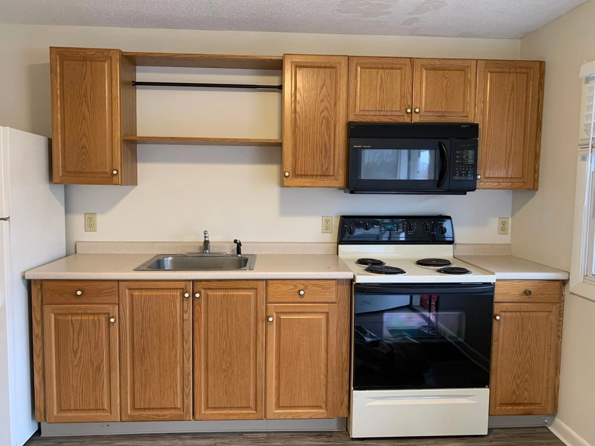 1 bed, 1 bath apartment for rent at 10 Belchertown Rd Unit 39, Amherst — photo 2 of 5