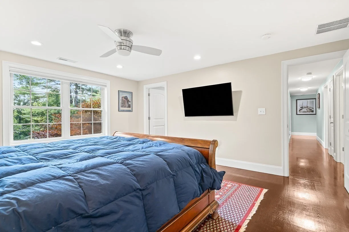 5 bed, 3 bath apartment for rent at 10 Bellevue Ave, Winchester — photo 25 of 41