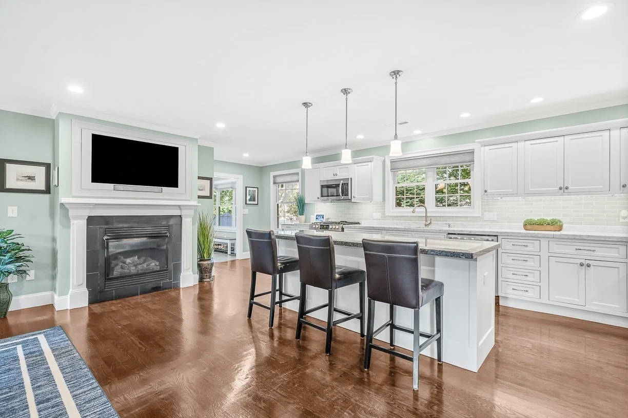 5 bed, 3 bath apartment for rent at 10 Bellevue Ave, Winchester — photo 4 of 41