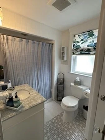 3 bed, 1 bath apartment for rent at 10 Bellevue Rd, Payson Park — photo 17 of 27