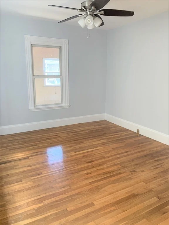 3 bed, 1 bath apartment for rent at 10 Bellflower St Unit 2, Dorchester — photo 4 of 17