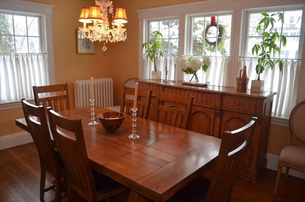 3 bed, 2 bath apartment for rent at 10 Berwick Rd, Lexington — photo 3 of 19