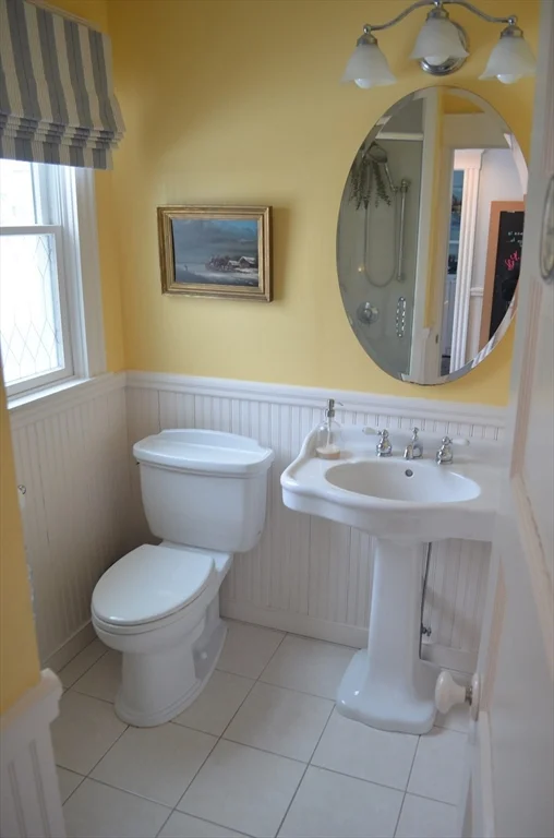 3 bed, 2 bath apartment for rent at 10 Berwick Rd, Lexington — photo 7 of 19