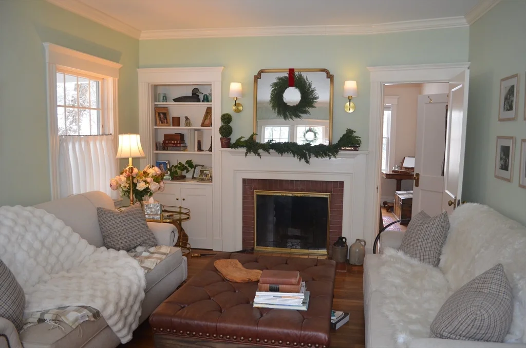 3 bed, 2 bath apartment for rent at 10 Berwick Rd, Lexington — photo 2 of 19