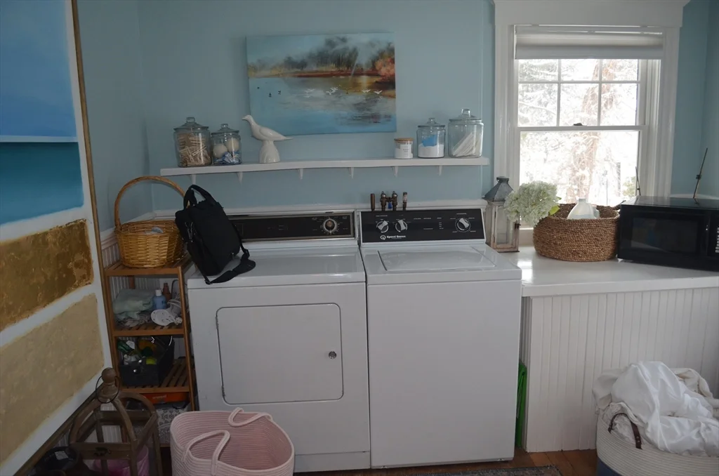 3 bed, 2 bath apartment for rent at 10 Berwick Rd, Lexington — photo 8 of 19