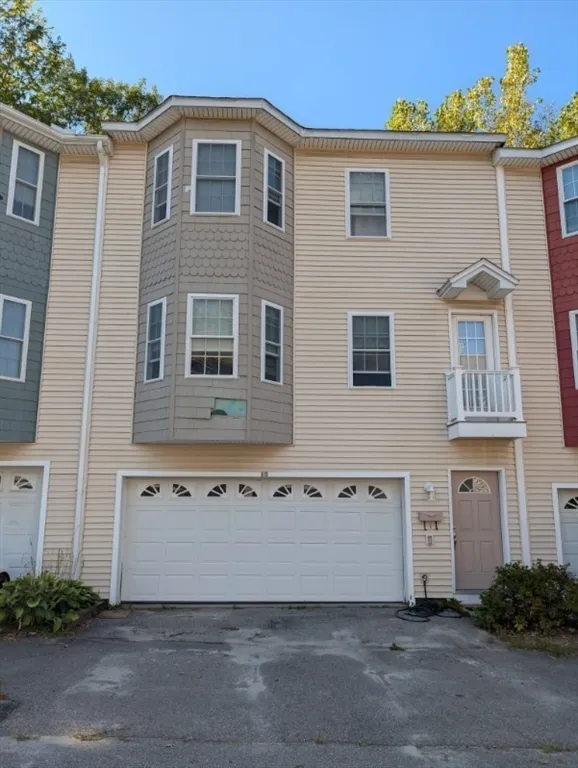 2 bed, 1 bath apartment for rent at 10 Beverly Cv Unit 0, Worcester — photo 1 of 19