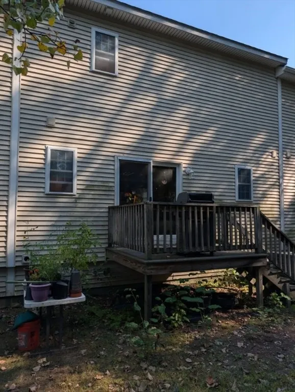 2 bed, 1 bath apartment for rent at 10 Beverly Cv Unit 0, Worcester — photo 4 of 19