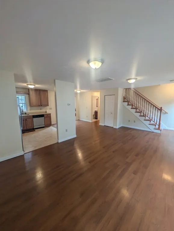 2 bed, 1 bath apartment for rent at 10 Beverly Cv Unit 0, Worcester — photo 9 of 19