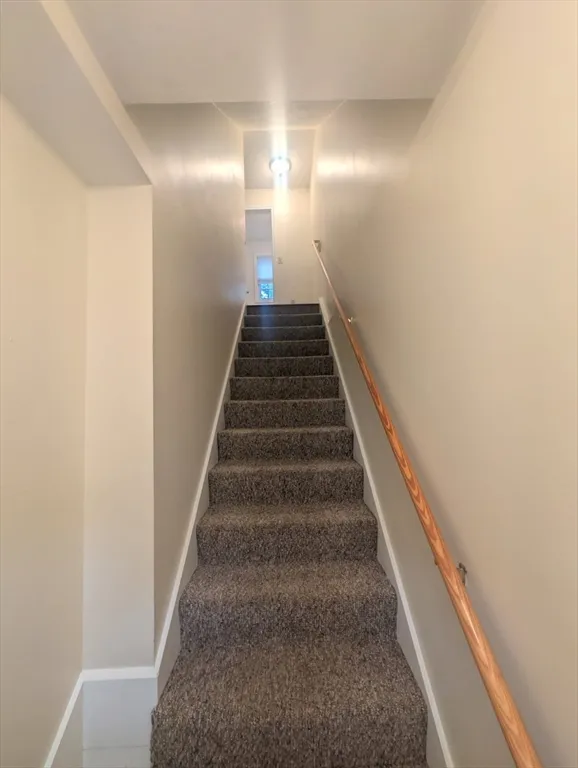 2 bed, 1 bath apartment for rent at 10 Beverly Cv Unit 0, Worcester — photo 7 of 19