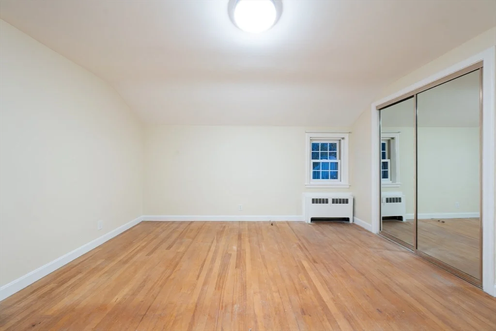2 bed, 1 bath apartment for rent at 10 Beverly Rd, Arlington — photo 15 of 25
