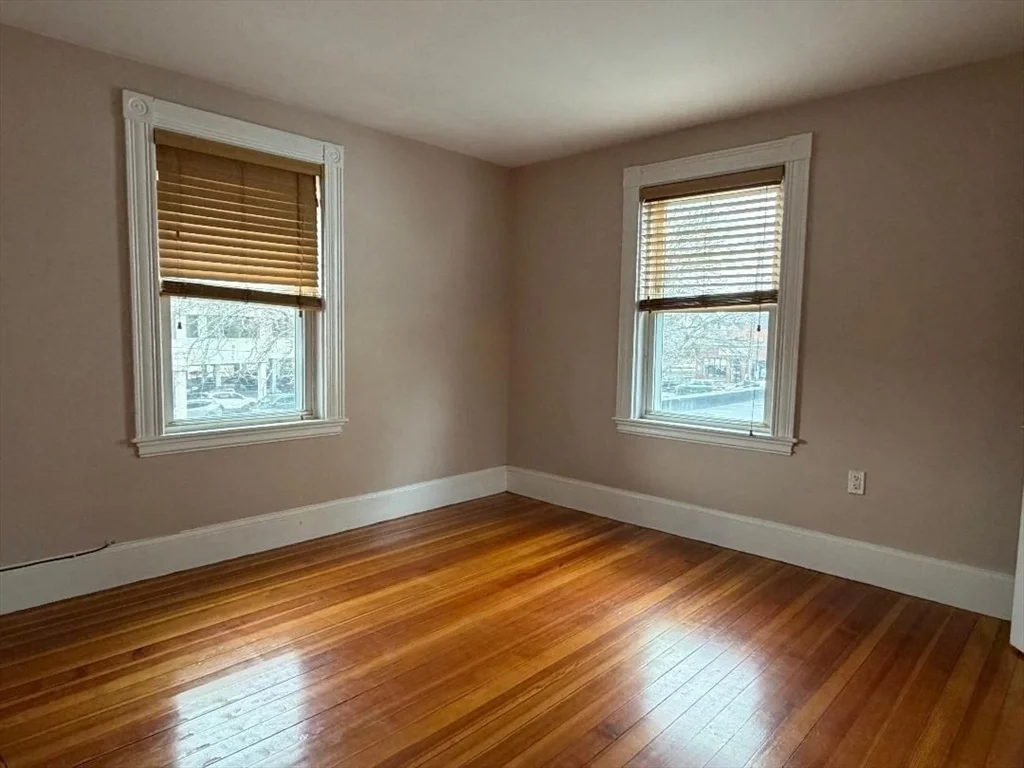 2 bed, 1 bath apartment for rent at 10 Bigelow St Unit 2, Quincy Center — photo 5 of 7