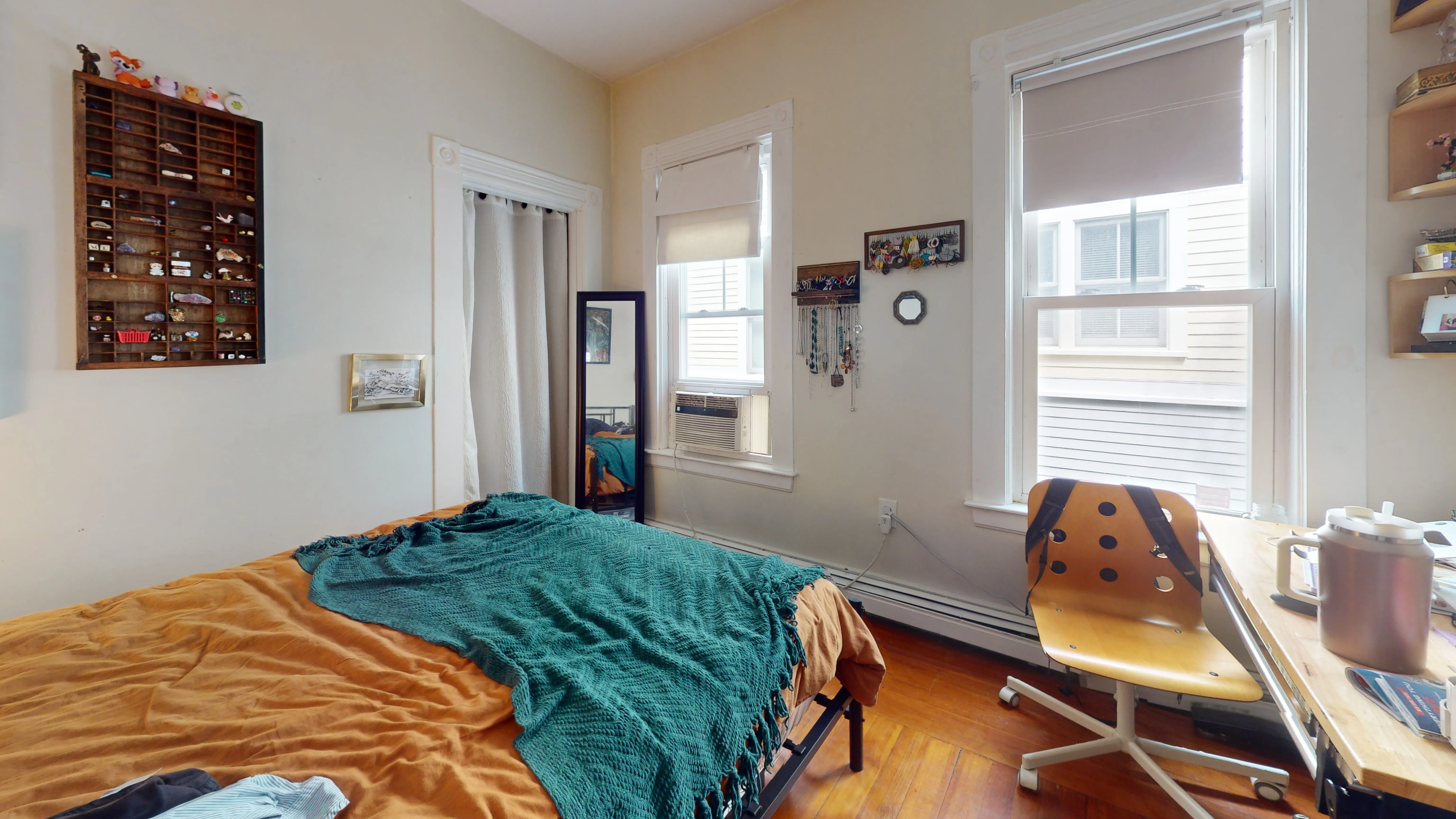 3 bed, 1 bath apartment for rent at 10 Bolster St Unit 2, Jamaica Plain — photo 7 of 10
