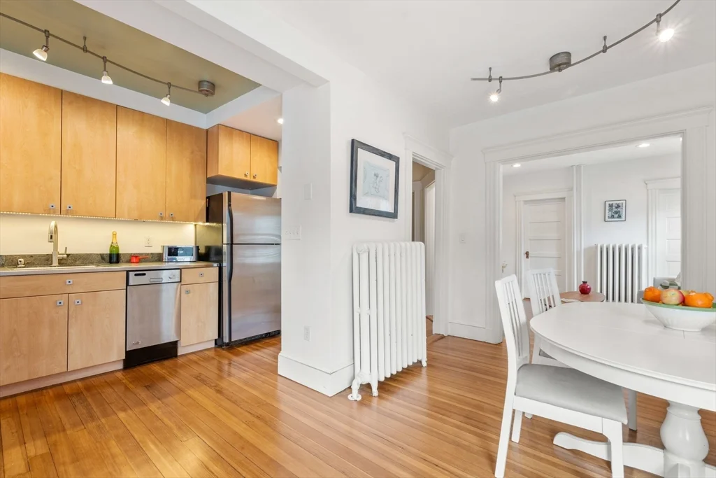 2 bed, 1 bath apartment for rent at 10 Bowdoin St Unit 2, Neighborhood Nine — photo 10 of 22