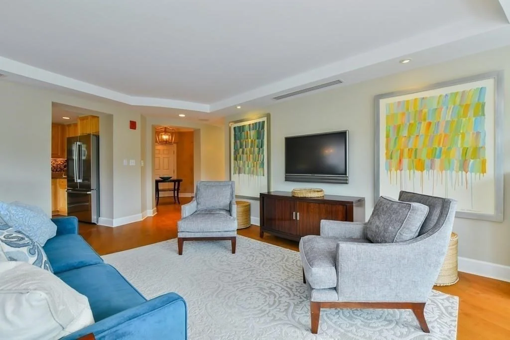 3 bed, 2 bath apartment for rent at 10 Bowdoin St Unit 310, Boston Downtown — photo 3 of 21