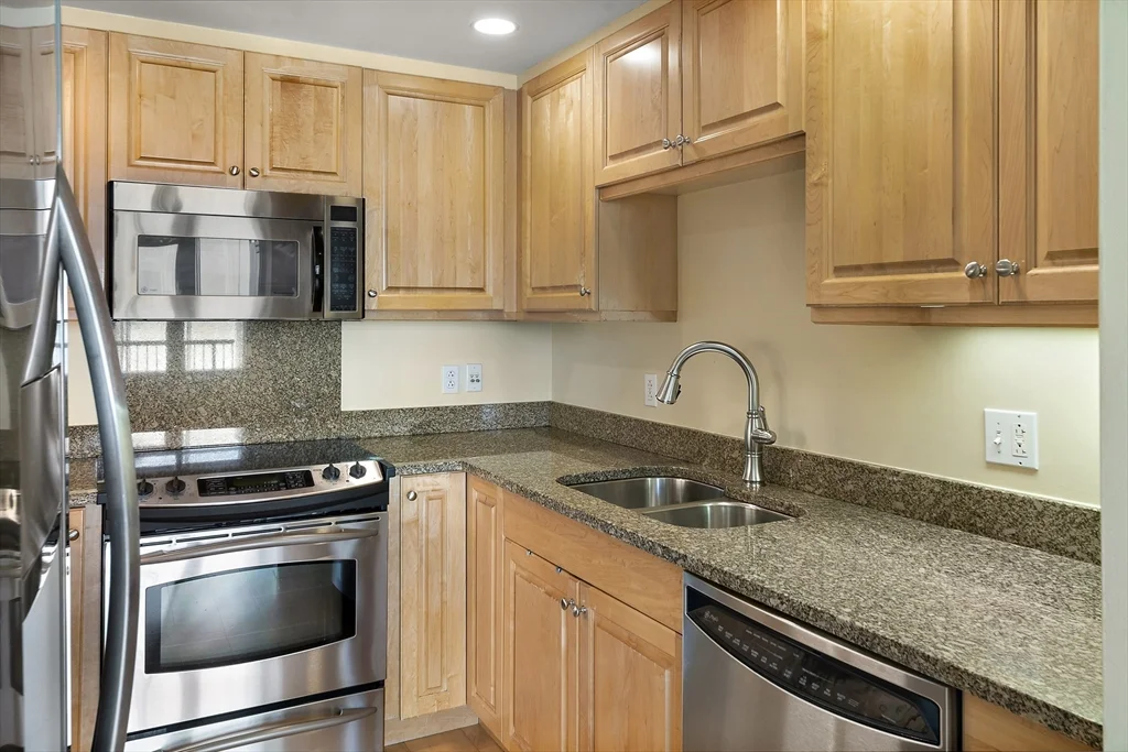 2 bed, 2 bath apartment for rent at 10 Bowdoin St Unit 515, Beacon Hill — photo 5 of 17