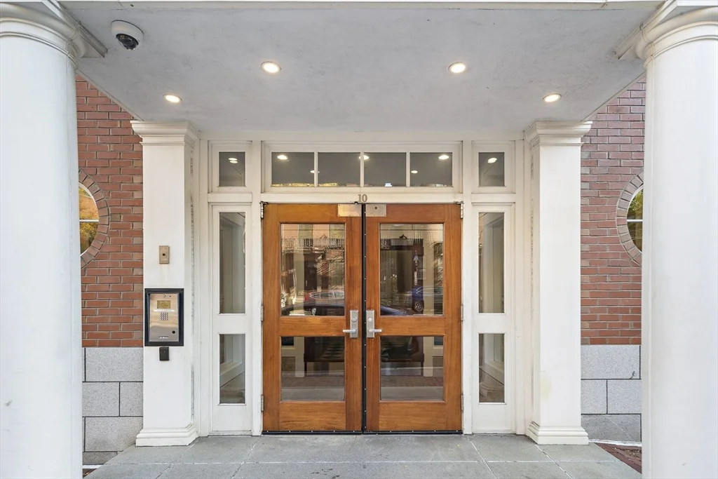 2 bed, 2 bath apartment for rent at 10 Bowdoin St Unit 515, Beacon Hill — photo 16 of 17