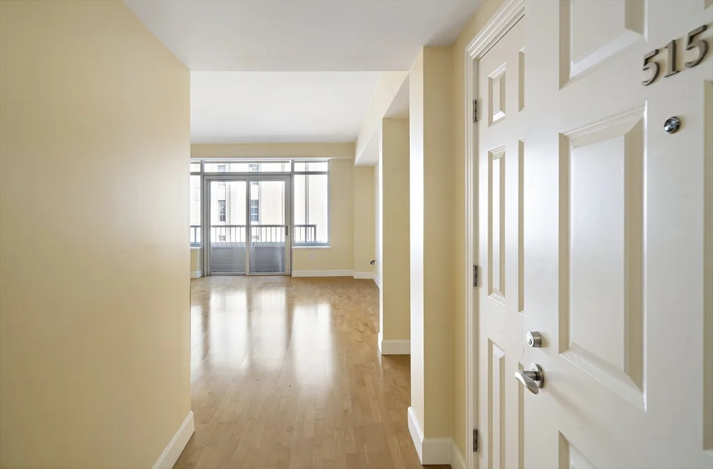 2 bed, 2 bath apartment for rent at 10 Bowdoin St Unit 515, Beacon Hill — photo 3 of 17