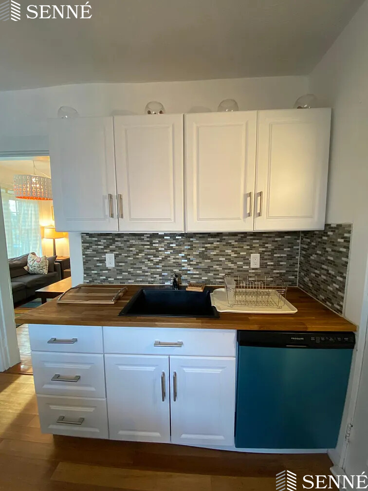 2 bed, 1 bath apartment for rent at 10 Bowdoin St Unit 6, Neighborhood Nine — photo 18 of 28