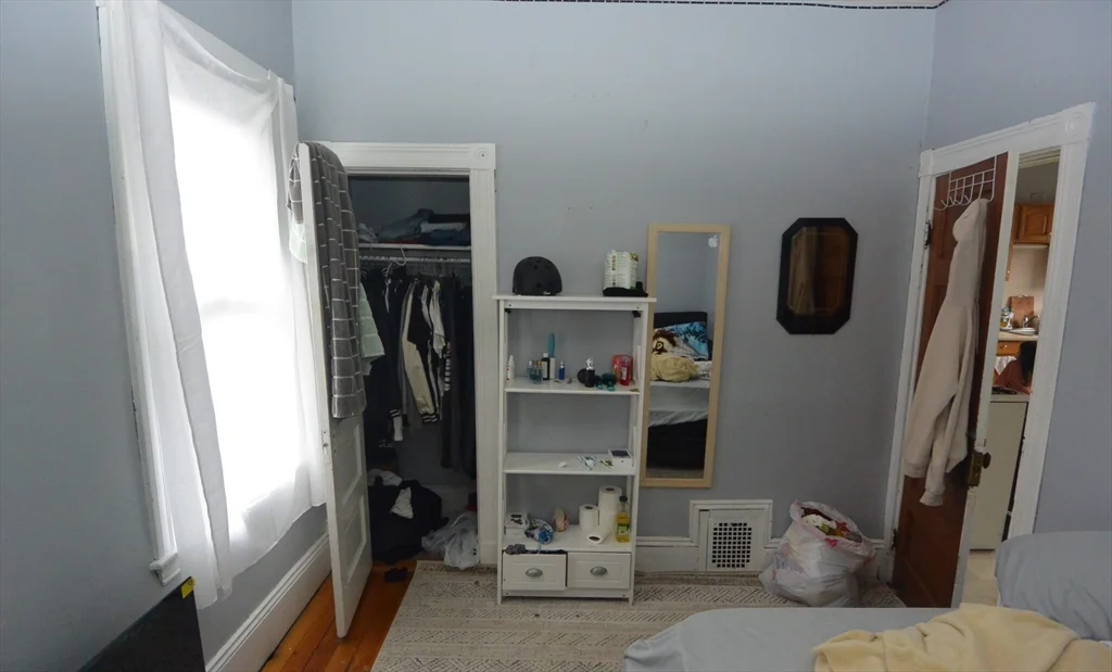 3 bed, 1 bath apartment for rent at 10 Brackett St Unit 2, Brighton — photo 4 of 6