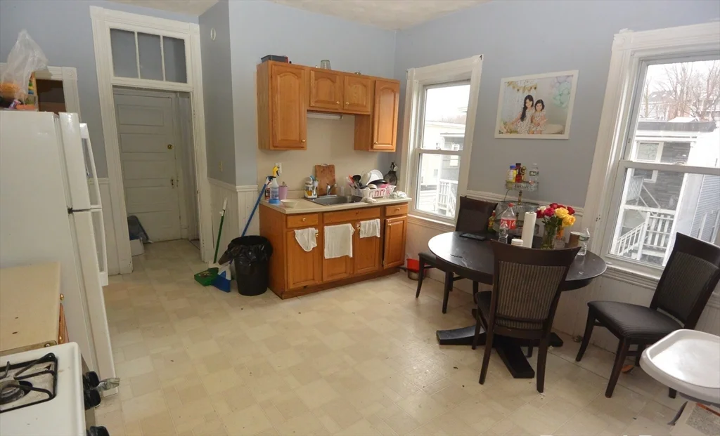 3 bed, 1 bath apartment for rent at 10 Brackett St Unit 2, Brighton — photo 1 of 6