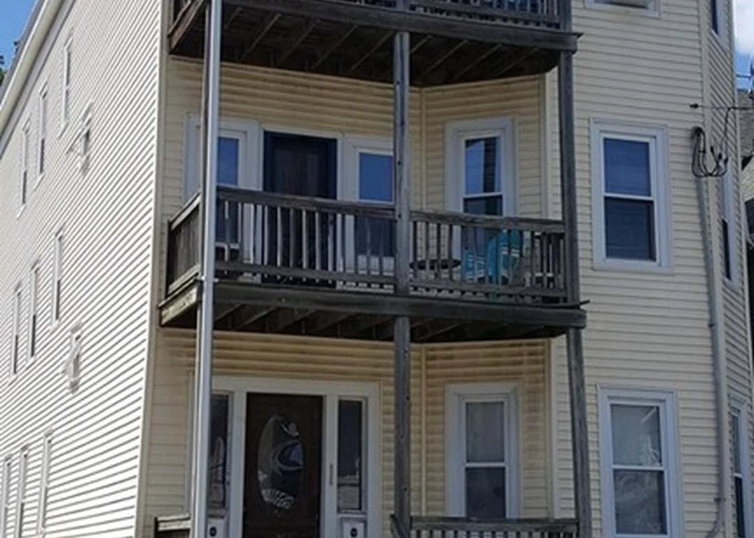 3 bed, 1 bath apartment for rent at 10 Brackett St Unit 2, Brighton