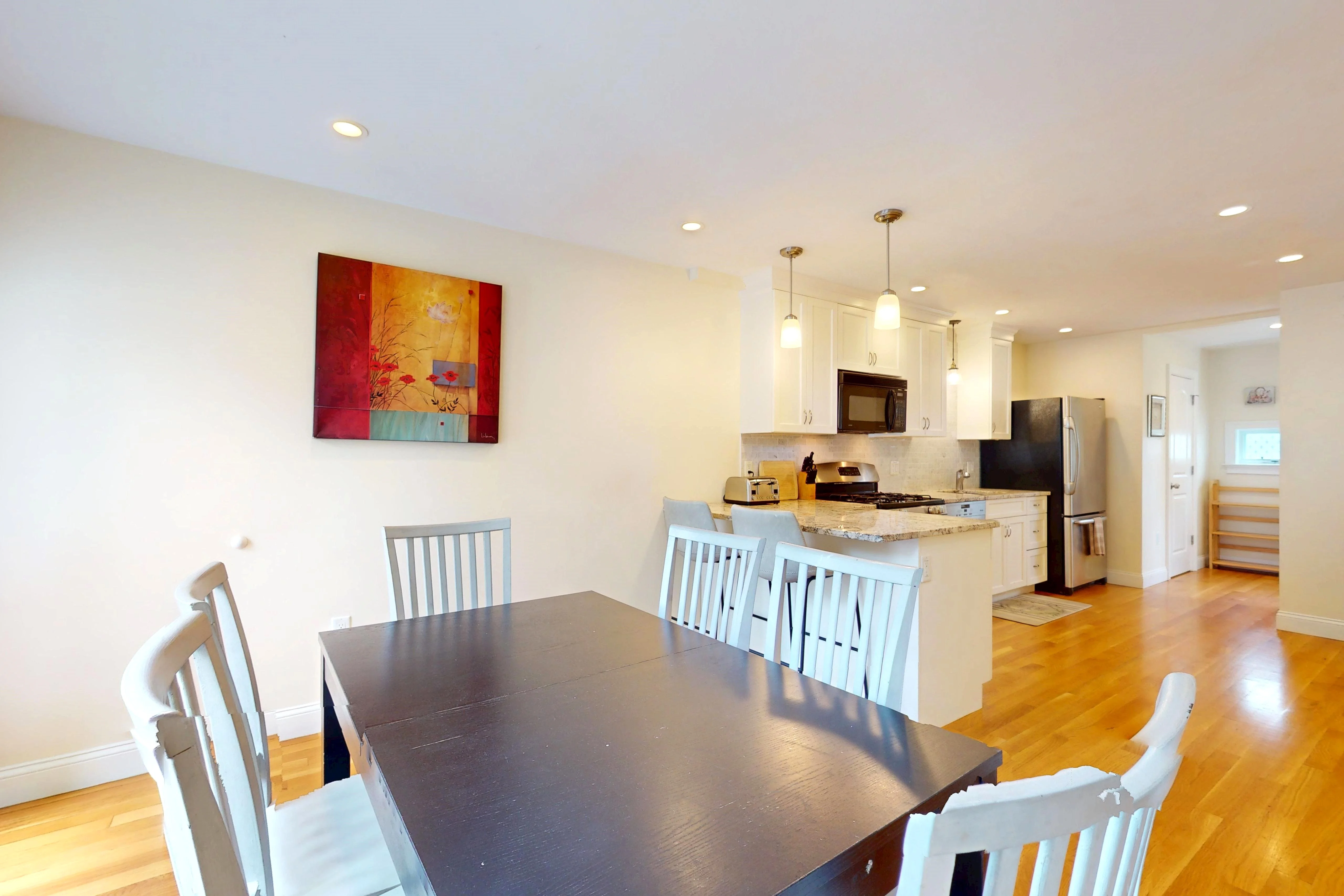 4 bed, 2.5 bath apartment for rent at 10 Bradbury St Unit 10, Allston — photo 11 of 28