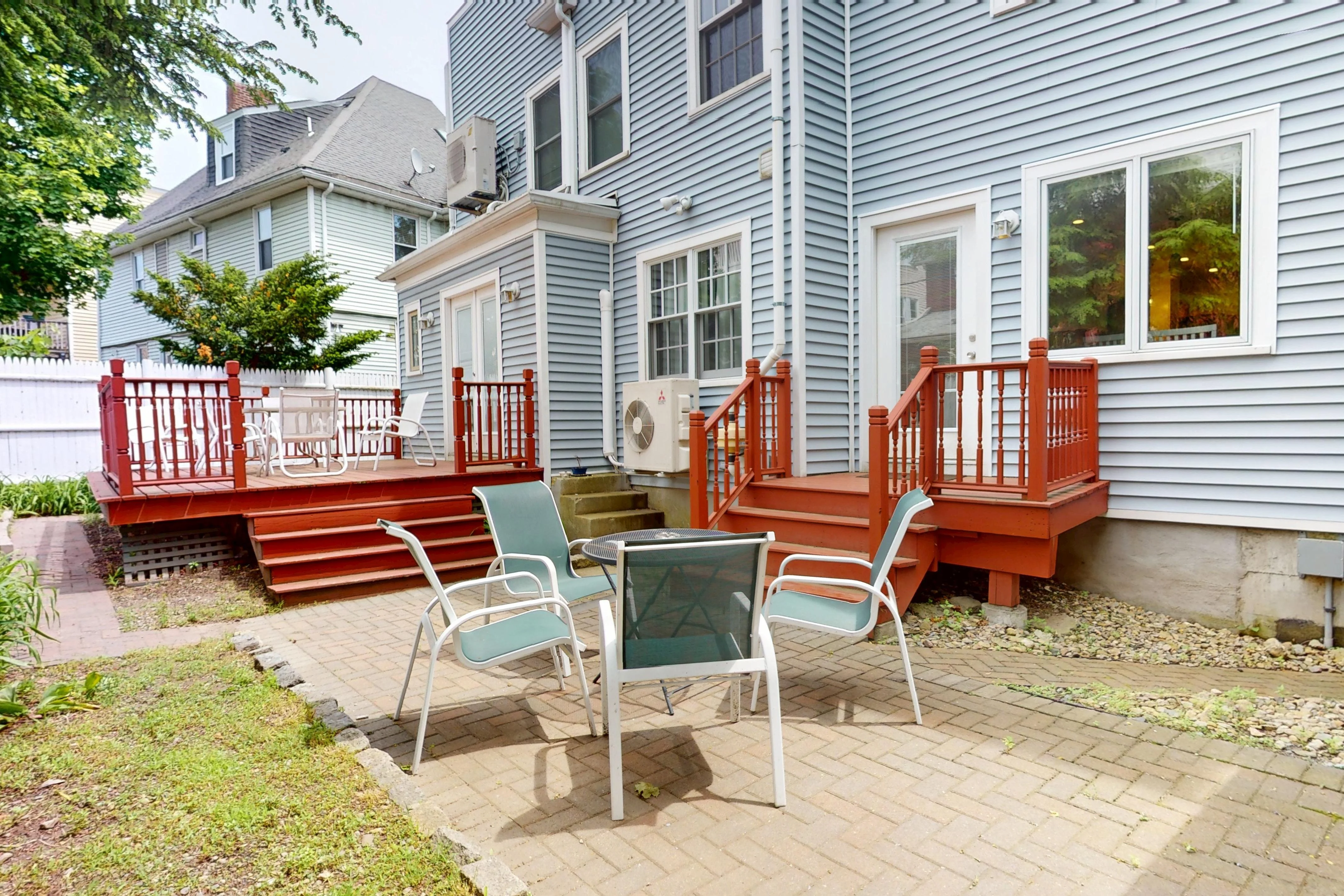 4 bed, 2.5 bath apartment for rent at 10 Bradbury St Unit 10, Allston — photo 14 of 28
