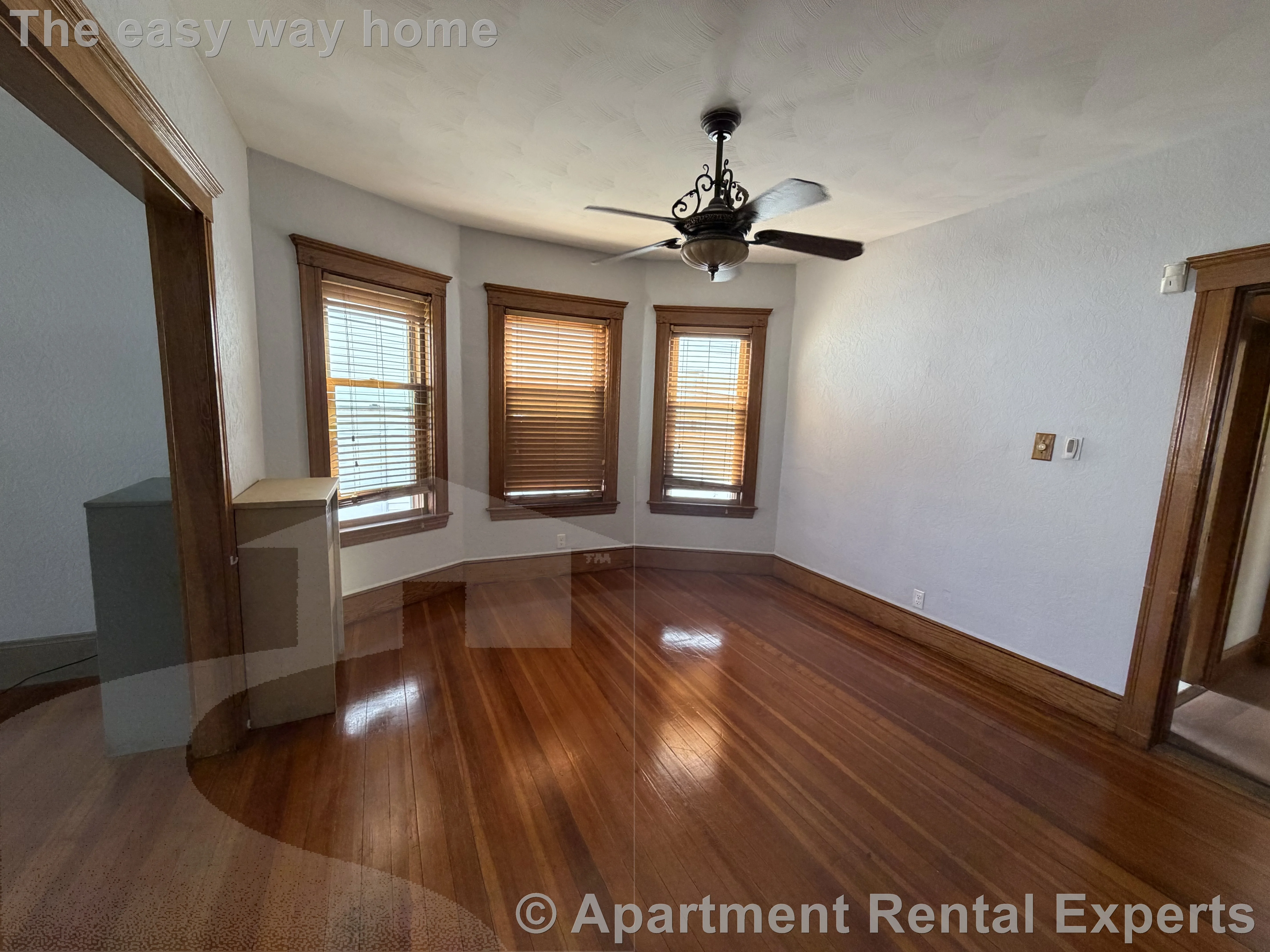 2 bed, 1 bath apartment for rent at 10 Bradford Ave, Ball Square — photo 5 of 11