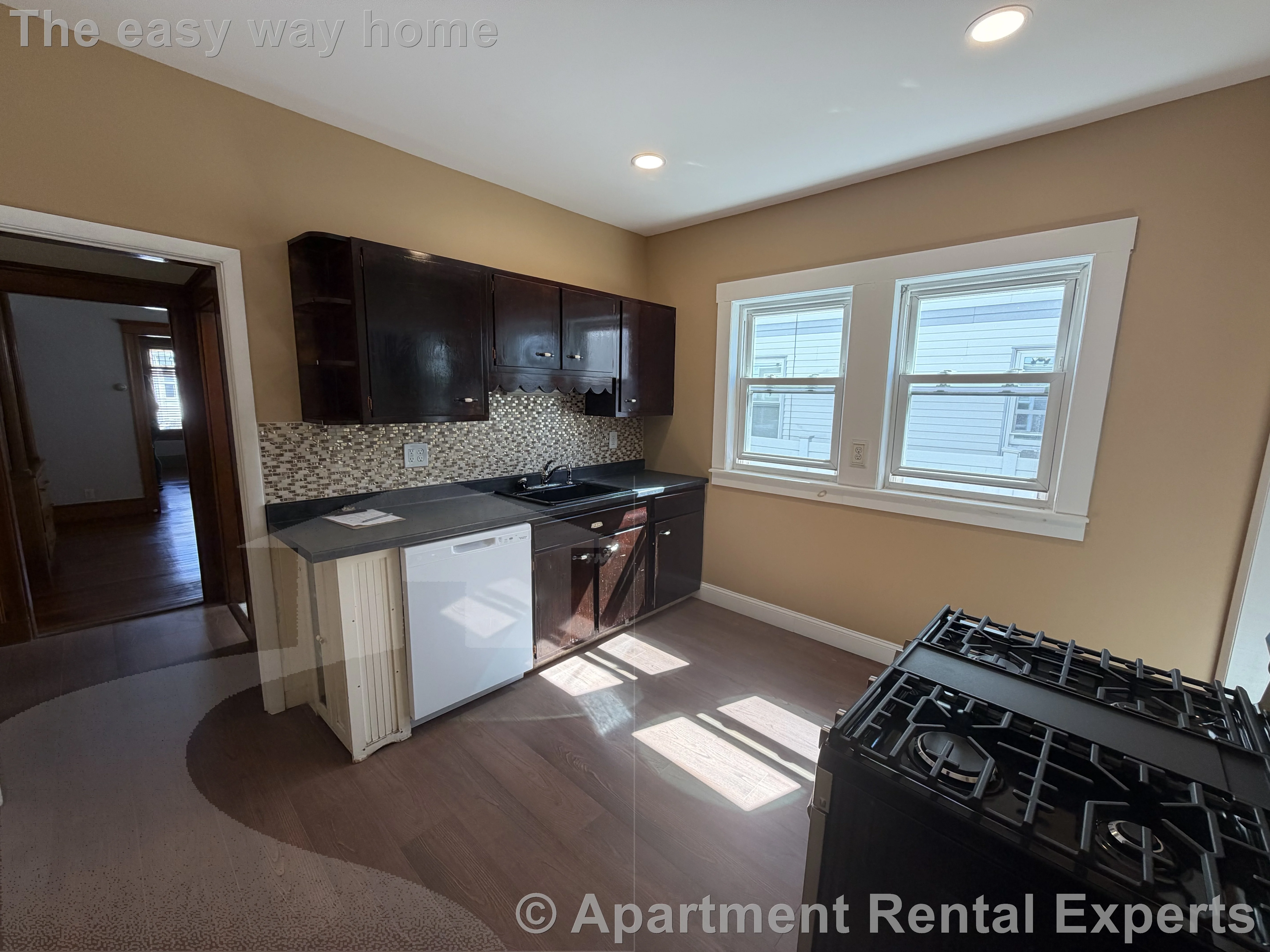2 bed, 1 bath apartment for rent at 10 Bradford Ave, Ball Square