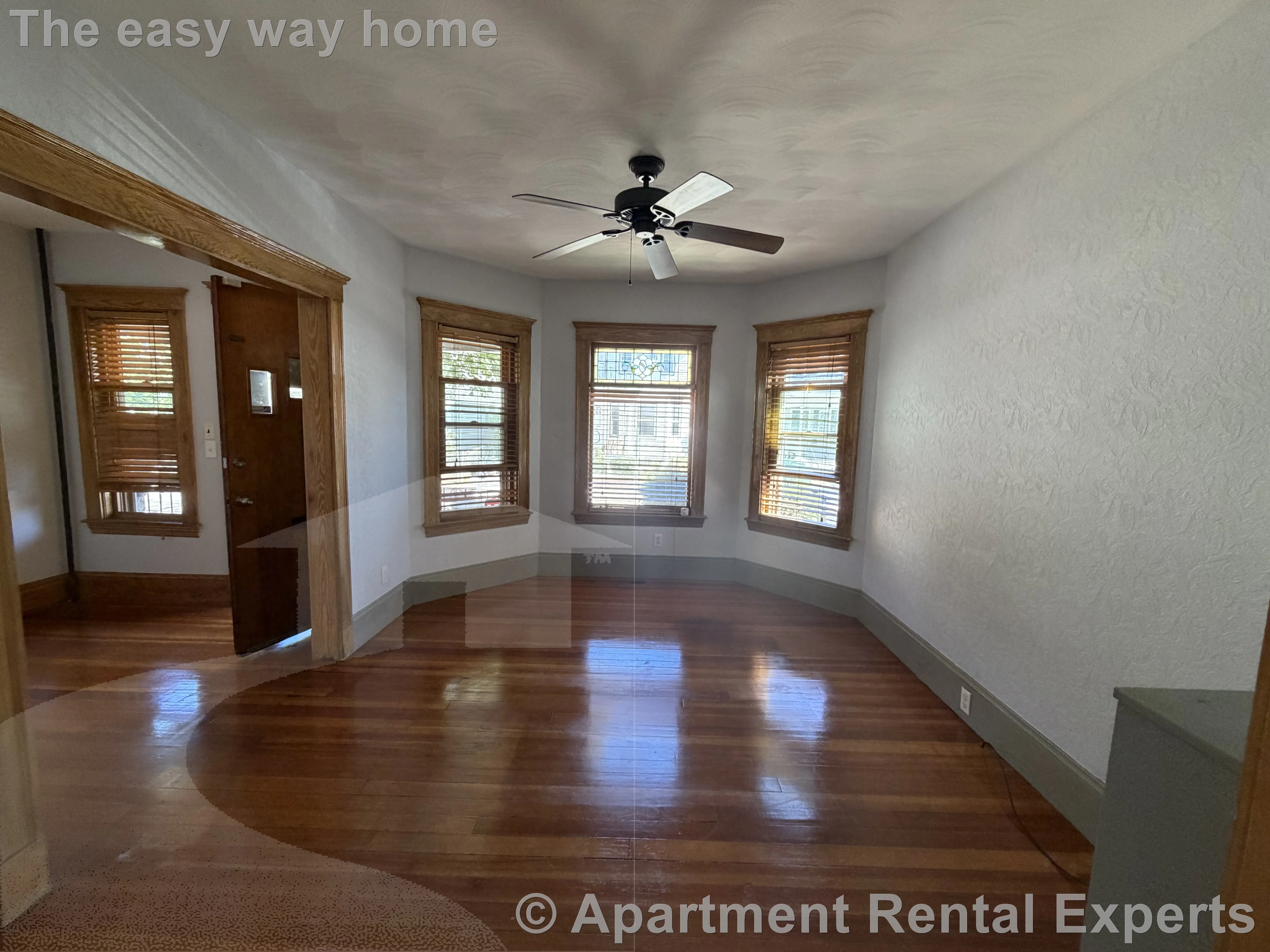 2 bed, 1 bath apartment for rent at 10 Bradford Ave, Ball Square — photo 4 of 11