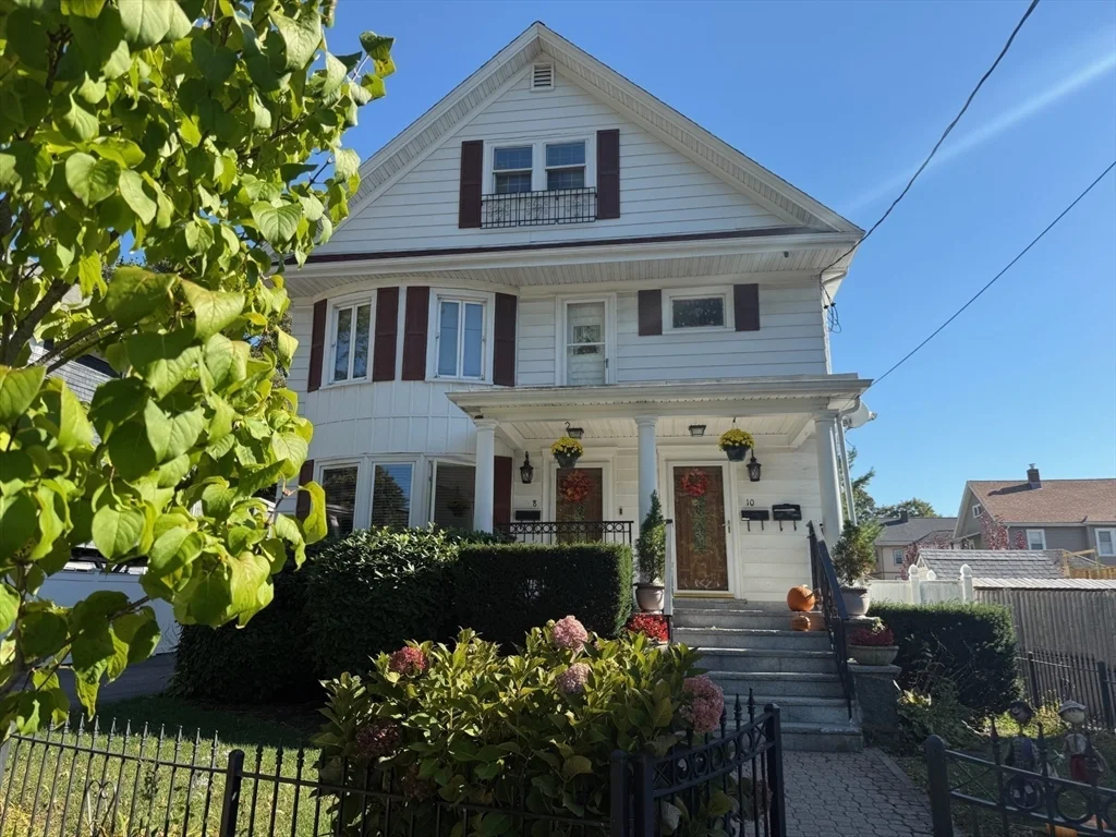 2 bed, 1 bath apartment for rent at 10 Bradford St Unit 1, Quincy — photo 1 of 23
