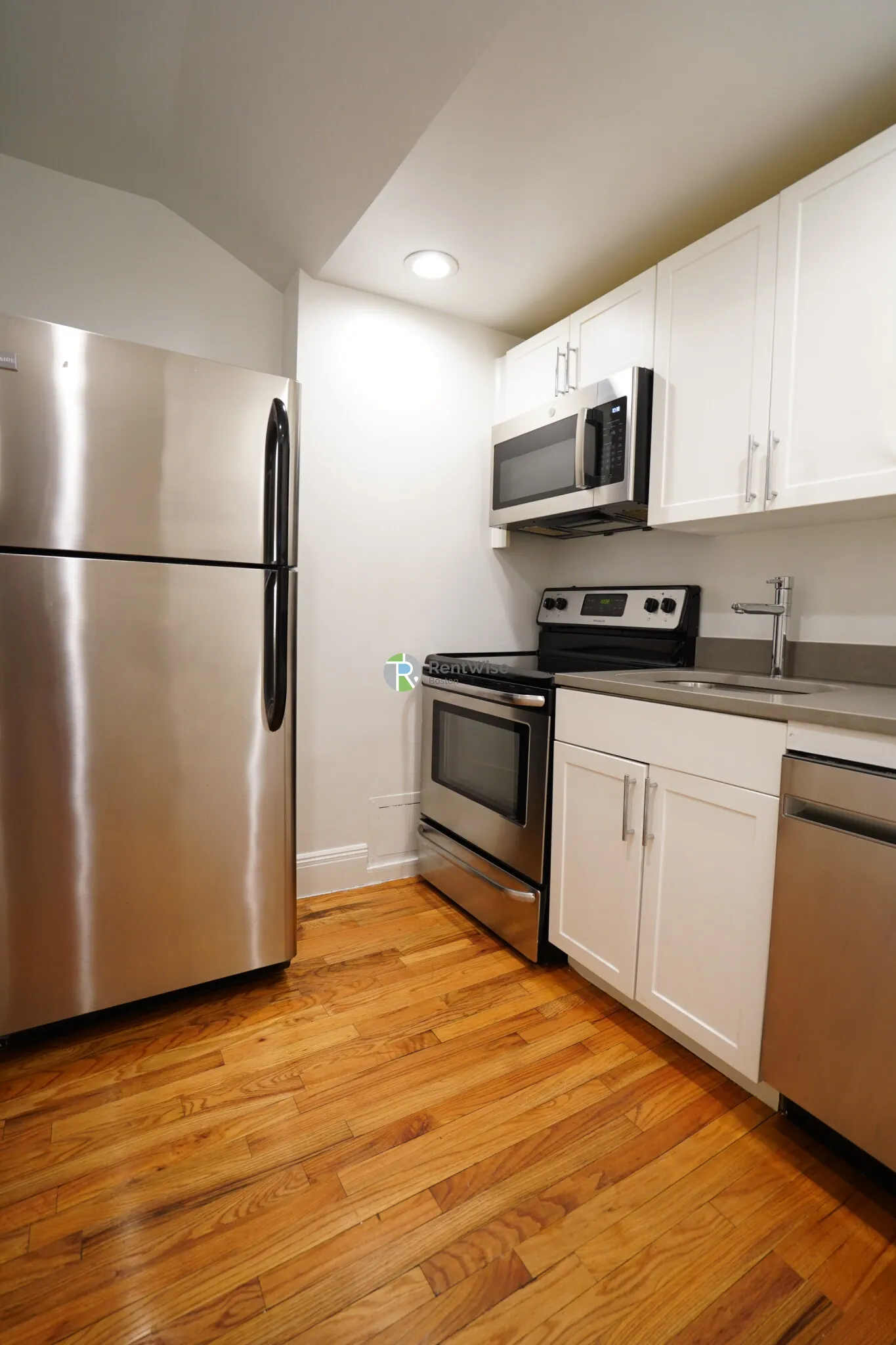 Studio bed, 1 bath apartment for rent at 10 Brainerd Rd Unit 15, Allston — photo 7 of 16