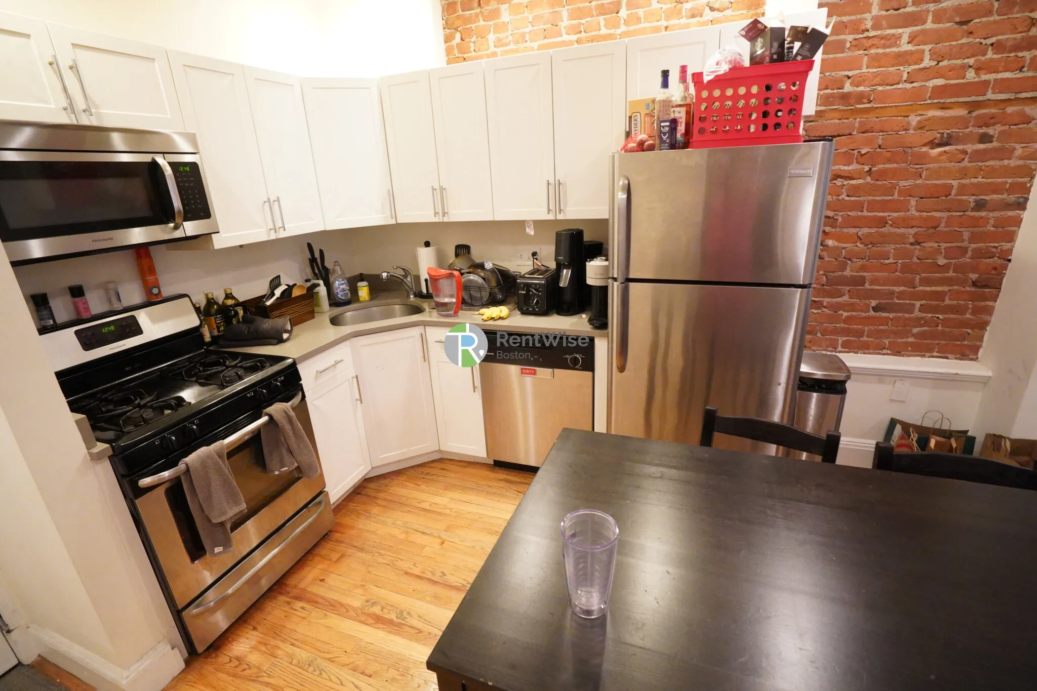3 bed, 2 bath apartment for rent at 10 Brainerd Rd Unit 22, Allston — photo 8 of 25
