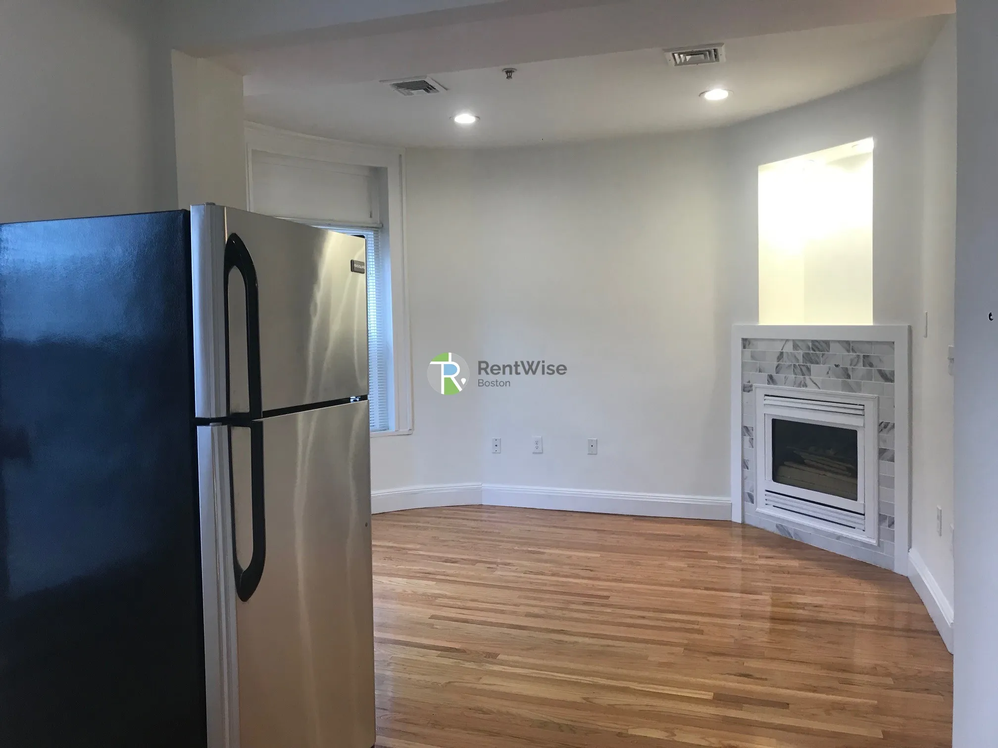 2 bed, 1 bath apartment for rent at 10 Brainerd Rd Unit 33, Allston — photo 9 of 18