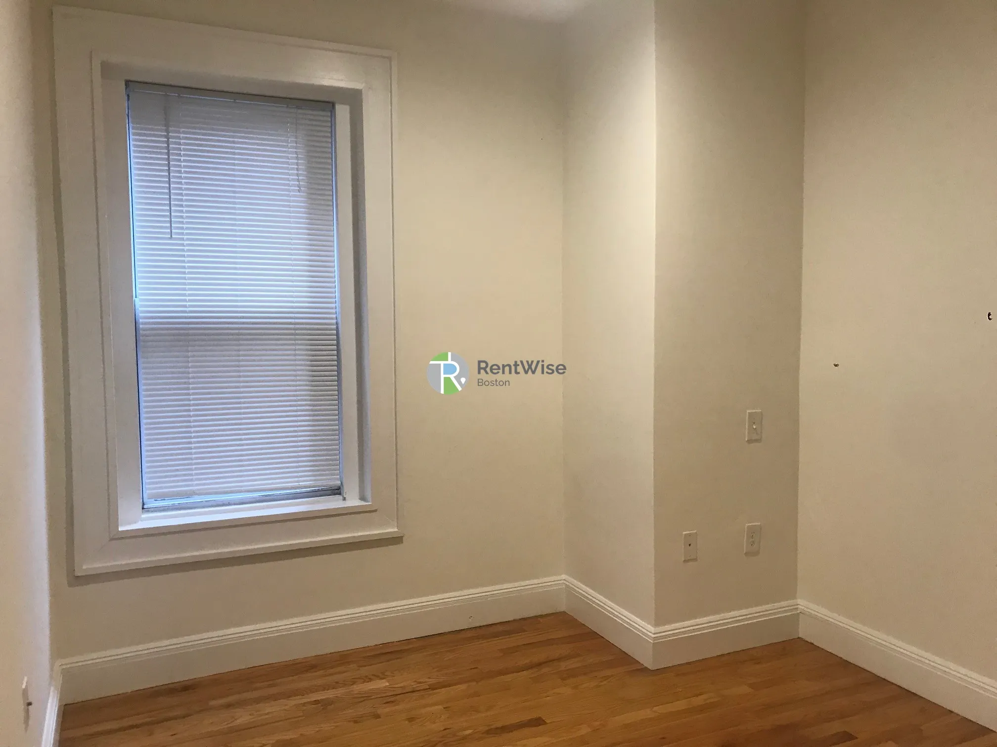 2 bed, 1 bath apartment for rent at 10 Brainerd Rd Unit 33, Allston — photo 2 of 18