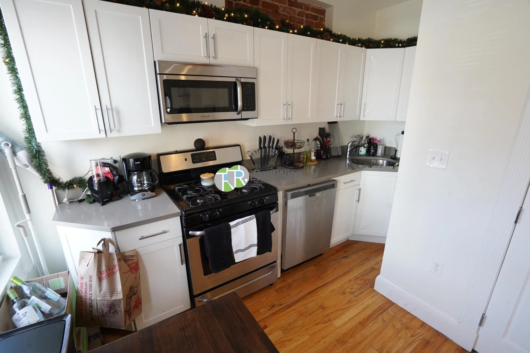 2 bed, 1 bath apartment for rent at 10 Brainerd Rd Unit 37, Allston — photo 10 of 43